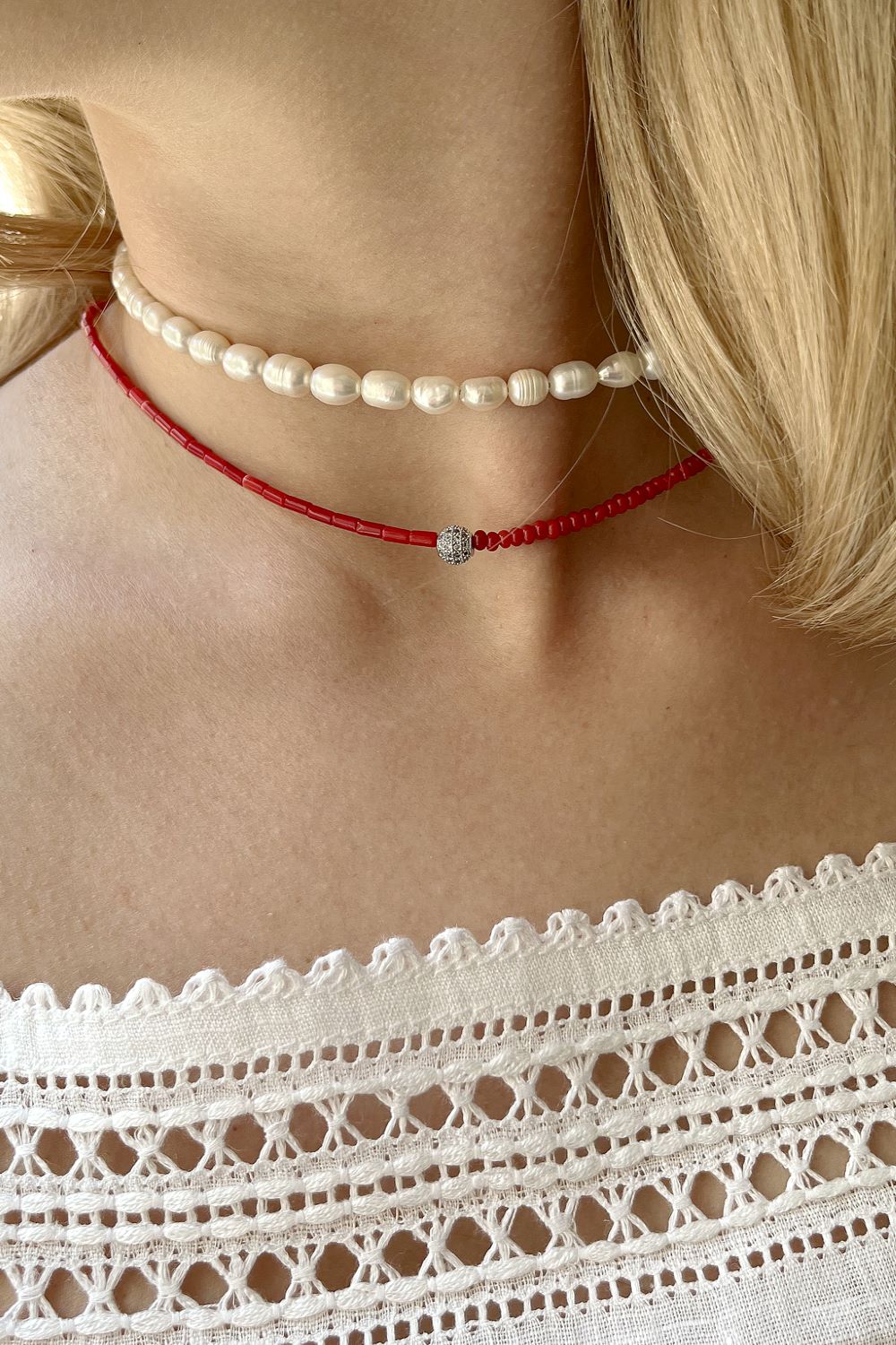 Amova Coral Choker in Red